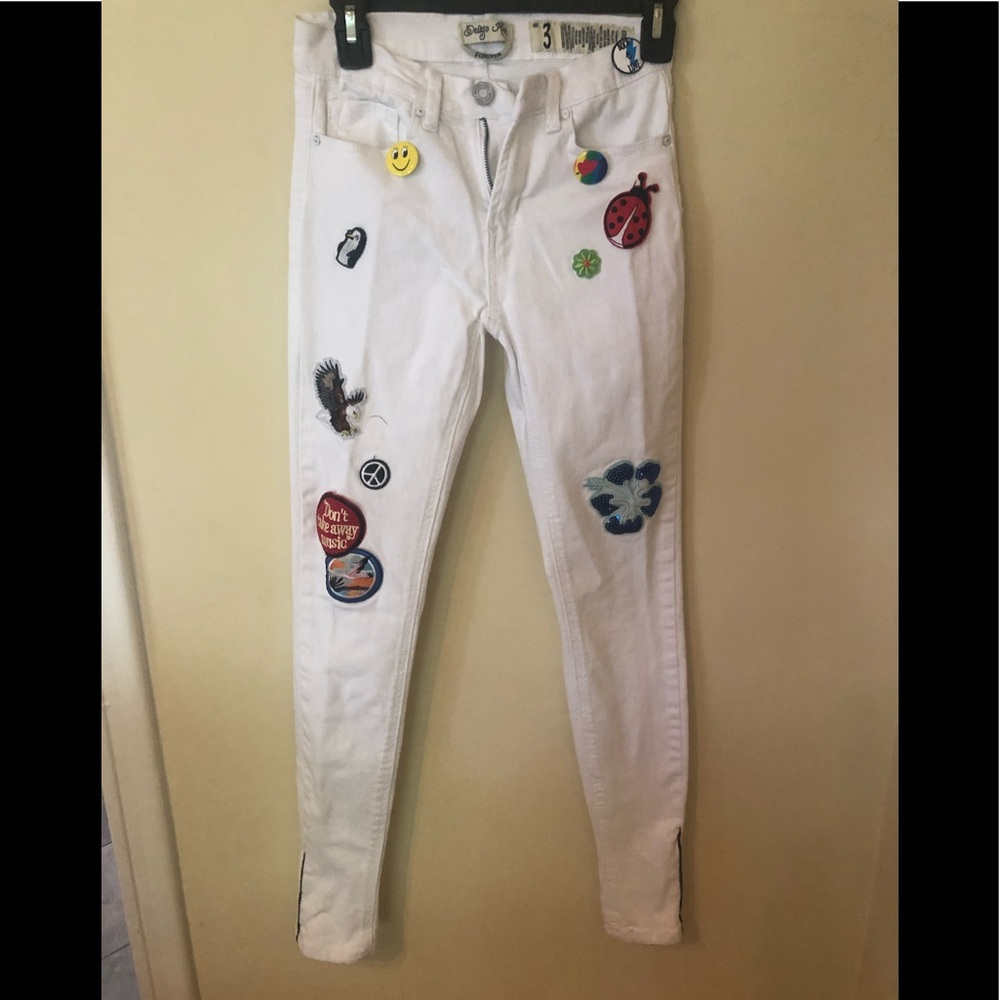 White Indigo Rein jeans with patches